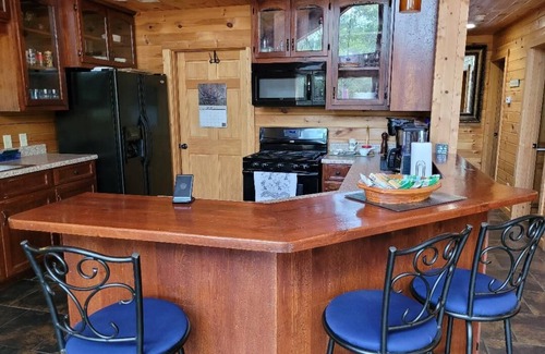 Georgetown Cabin | Cozy Log Cabin in the Woods Near Lake Georgetown and Suncity Dell Webb
