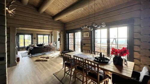 Loten Municipality House | Cozy Log Cabin With A View Over Hedmarken