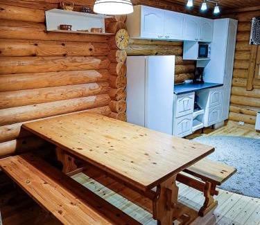 Muonio Ski Chalet | Cozy Log Cabin with Sauna and Wifi