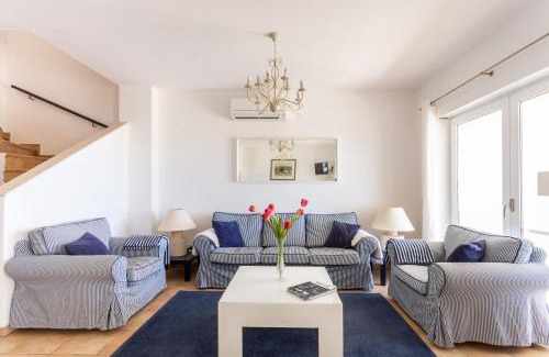 Calicas Apartment | Cozy & Luxurious Getaway - 3 Decks Oceanview & Pool - Sao Jose