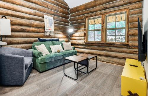 Beaverhead County House | Cozy Melrose Cabin with Fire Pit Walk to River!
