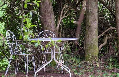Urval Apartment | Cozy micro apartment in natural shaded park of the Perigord Noir nearby Le Bugue