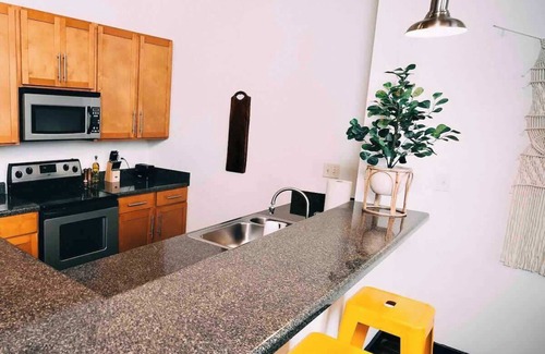 Arcadia Apartment | Cozy mill loft w/2 king beds, gym & pool