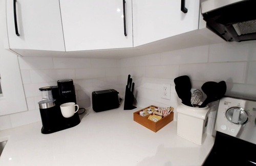 North Central Edmonton House | Cozy, Modern and Centrally Located