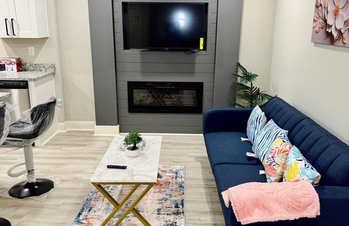 Gulfport House | Cozy Modern Beach Escape - Electric Fireplace Private Patio Near Casinos