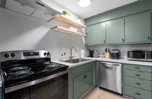 Drayton House | Cozy Modern Duplex Near Downtown Spartanburg