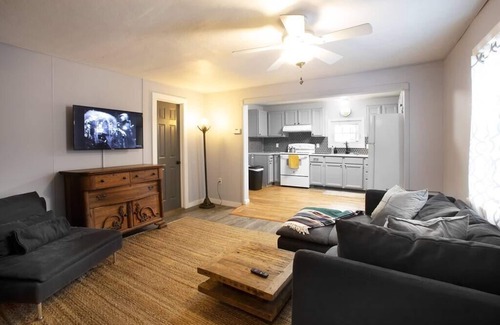 Northwest Harwinton Apartment | Cozy Modern Farm Haus 2 Bedroom Apartment