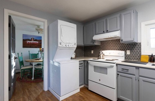 Northwest Harwinton Apartment | Cozy Modern Farmhouse Private 2 Bdrm Apartment