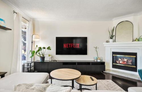 Southeast Calgary House | Cozy Modern Pet Friendly Homes