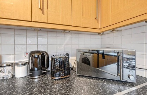 Clyst St Mary House | Cozy Modern Terraced House Near the City