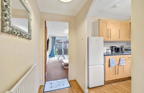 Clyst St Mary House | Cozy Modern Terraced House Near the City