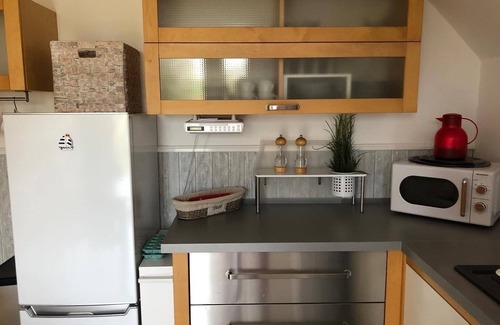 Osterbruch Apartment | Cozy, modern vacation apartment. Quiet, yet central location.