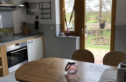 Osterbruch Apartment | Cozy, modern vacation apartment. Quiet, yet central location.