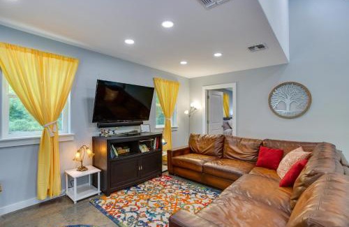 Mount Vernon House | Cozy Mount Vernon Cabin Rental Near Fishing Lakes!