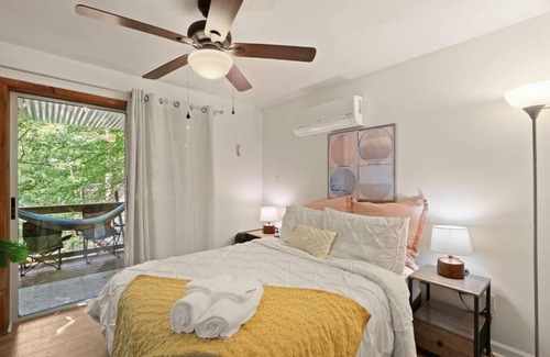 Mill Ridge House | Cozy Mountain Chalet With Hot Tub Outdoor Movie Screen And Fire Place
