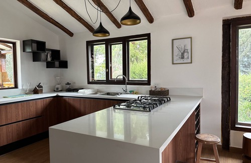Machachi Ski Chalet | Cozy mountain retreat, great BBQ area! Pet friendly