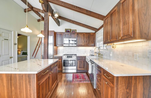 Windham Cabin | Cozy Mtn-View Chalet < 2 Mi to Windham Slopes