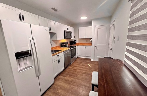 Pooler Apartment | Cozy New Modern On I-95