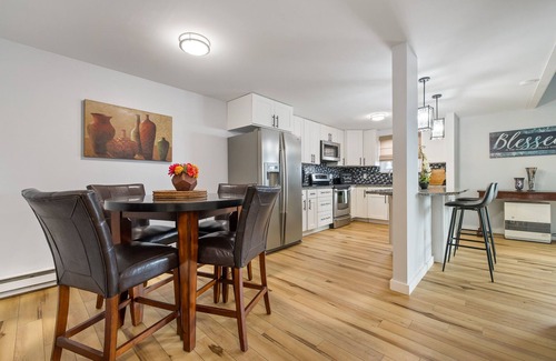 Middletown House | Cozy newly remodeled home close to major amenities in Connecticut a