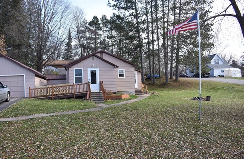 Laona House | Cozy Nothwoods home next to ATV/Snowmobile trails