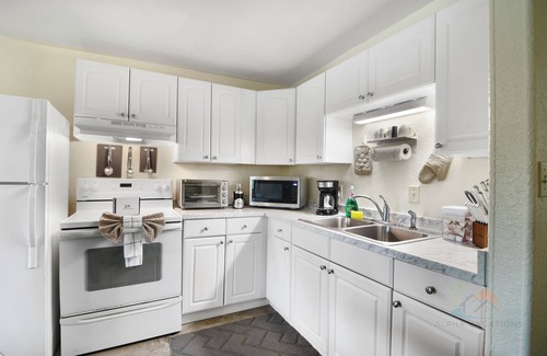 Crooked Lake Park House | Cozy on Crooked Lake - Lakefront, Fishing, Golfing & More