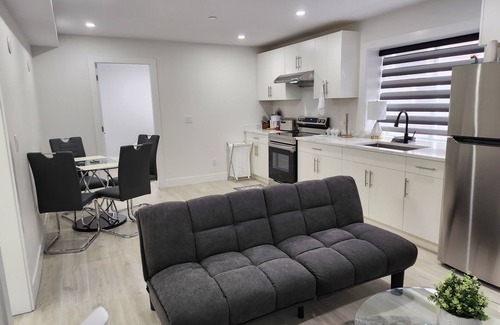 Mission House | Cozy one bed one bath private suite in heart of mission