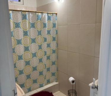 Lambeau Apartment | Cozy one Bedroom Apartment Garden side