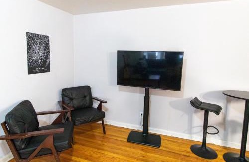 Forest Hill Apartment | Cozy One Bedroom Apartment Beautiful Newark