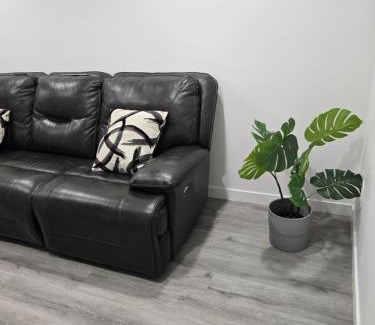 West Edmonton Apartment | Cozy One bedroom BSMT Apartment