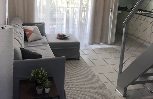Point Blanche Apartment | Cozy one-bedroom & mezzanine apartment