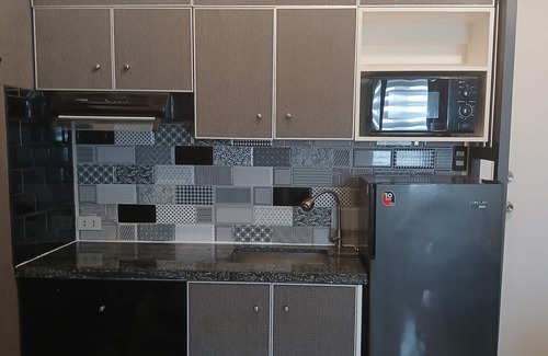 Highway Hills Condo | Cozy one bedroom on Shaw Blvd.
