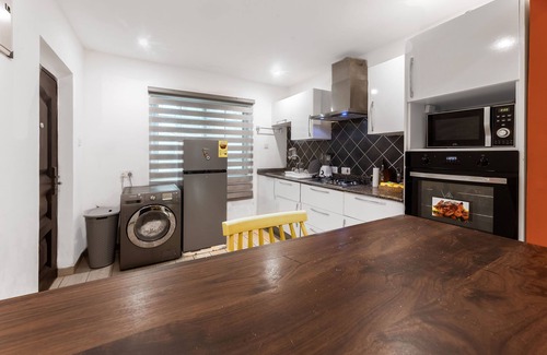 Santeo House | Cozy One Bedroom Townhome in a Prime Area
