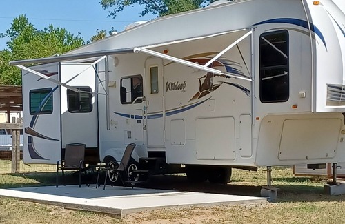 Nacogdoches House | Cozy & Peaceful 1-Bedroom RV n
