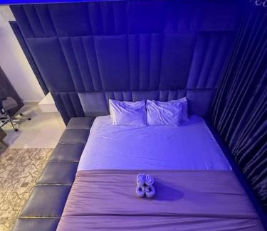 Abuja Apartment | Cozy Pent House with Balcony for R&R