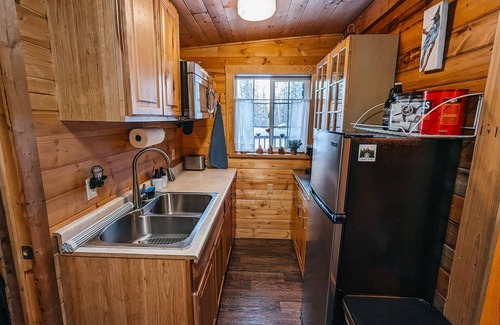 Willow Cabin | Cozy pet friendly cabin with stand alone sauna near Willow and Talkeetna Alaska
