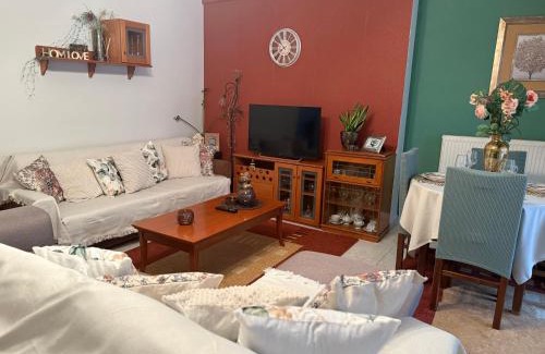 Kozani Apartment | Cozy Place living