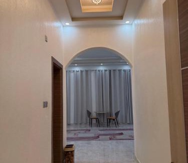 Seeb House | Cozy & Private Room in Family Home & Free Wi-fi
