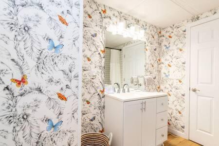 Old North End Apartment | Cozy Private Apt near Downtown