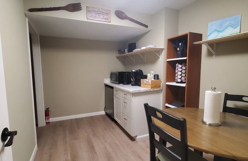 Fingerville House | Cozy Private Basement Suite in Spartanburg