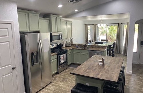 Pecan Creek House | Cozy Private Pool home in family neighborhood