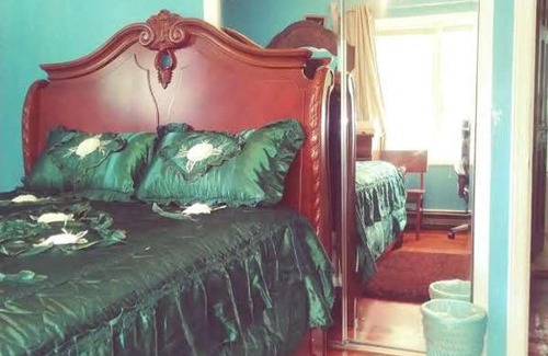 Mastic House | Cozy private rooms