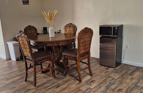 Rio Rancho House | Cozy private suite in pleasant Rio Rancho with AC, WiFi, TV