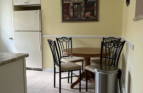 Ringwood Apartment | Cozy, quiet and modern duplex apartment in a perfect location!