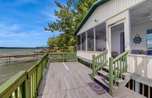 Town of Ledyard House | Cozy & Quiet Lakeside Retreat