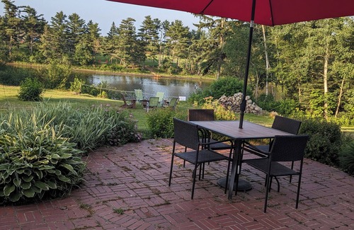 Rexton Apartment | Cozy, quiet, relaxing watching sunsets and sunrises on Richibucto river.
