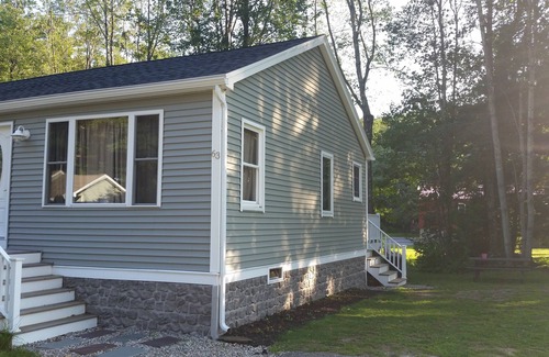 Old Orchard Beach Apartment | Cozy, Quiet Short Walk To Beach Amusement Park.
