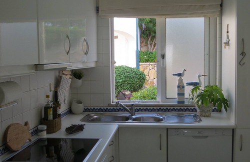 Ferragudo House | COZY & QUIET with magnificent view of the Atlantic Ocean and 5 min from the beach