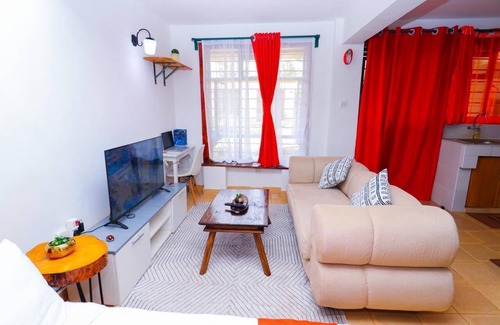 Ruaka House | Cozy Relaxed space in Ruaka close to embassies ,malls,hospitals.