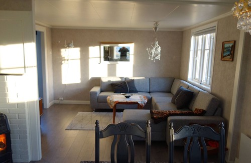Egersund House | Cozy renovated house. Guided tours in Rogaland can be booked. Breakfast.
