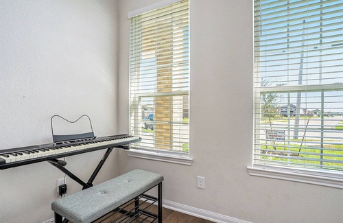 Texas City House | Cozy Retreat 15 mi from Galveston and JSC